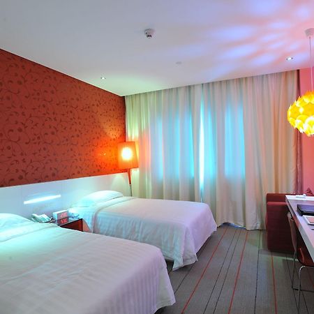 Otique Aqua Hotel Shenzhen Exterior photo
