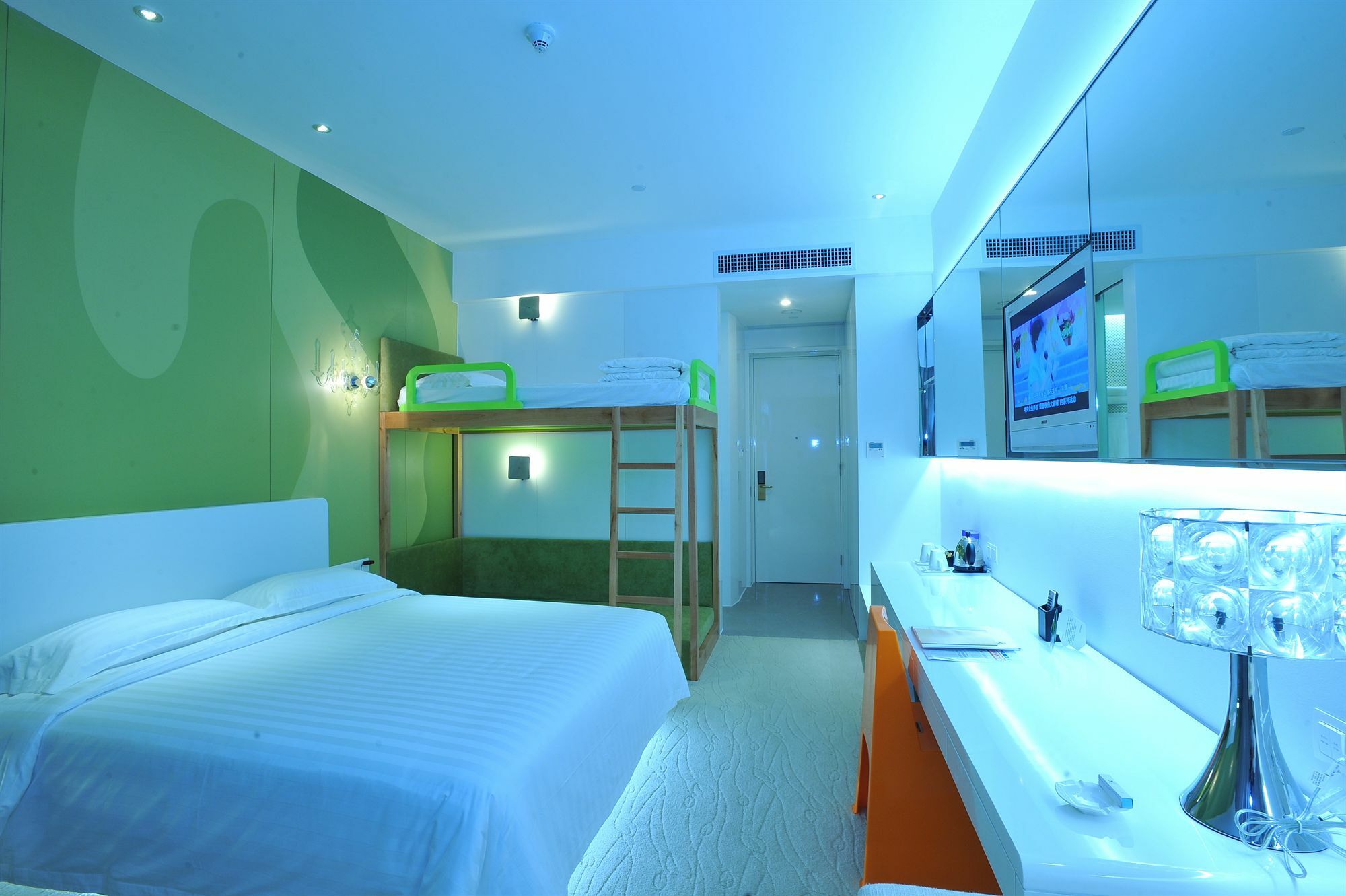 Otique Aqua Hotel Shenzhen Exterior photo